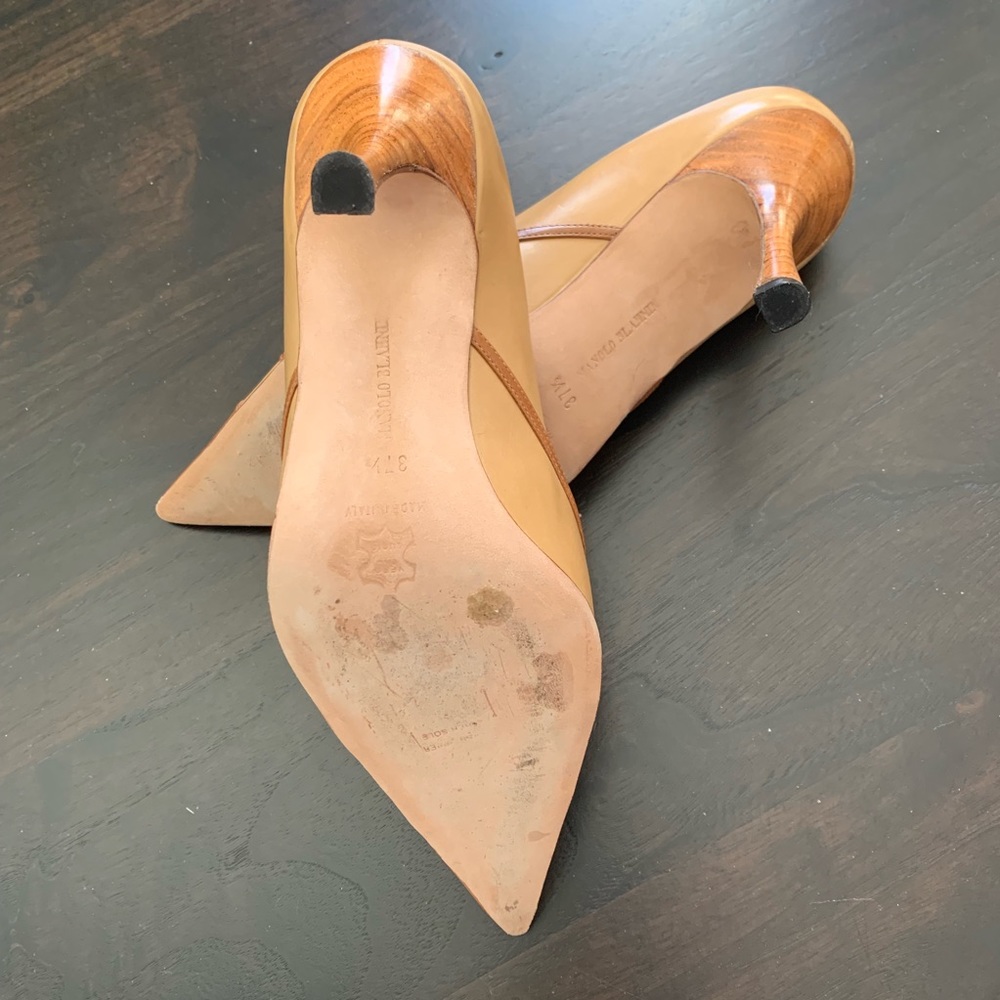 Manolo Blahnik Bow Tie Heels - Picture 6 of 7